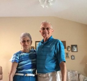 Story: Ένα πολυαγαπημένο ζευγάρι ηλικιωμένων ντύνεται ασορτί καθημερινά & γίνεται θέμα στο CNN- Φώτο  