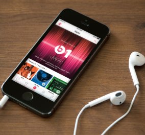 Νέα ενημέρωση για το iOS της Apple- Διορθώθηκε το πρόβλημα με τα ακουστικά
