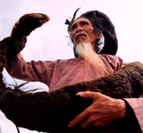 Ο Tran έχει τα πιο μακρυά μαλλιά στον κόσμο: Μήκος 6,5 μέτρα, βάρος 23 κιλά - Στο Γκίνες ο Βιετναμέζος