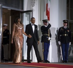 H Μισέλ Ομπάμα στην πιο chic της εμφάνιση: Mε rose gold Versace τουαλέτα στο τελευταίο State Dinner