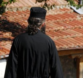 Κύπρος: Στην φυλακή ο ιερέας που βίασε την 26χρονη κόρη του αδερφού του - Tον πρόδωσε το σπέρμα στο σεντόνι