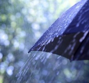 Με βροχές & καταιγίδες η 28η - Τι καιρό θα κάνει το Σαββατοκύριακο