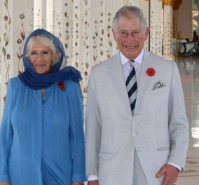 Η Καμίλα με μαντήλα σε τζαμί - Πλάι της ο αιώνια ερωτευμένος Κάρολος με λευκό κοστουμάκι