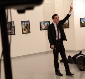 Βίντεο: Νεκρός από επίθεση ενόπλου ο πρέσβης της Ρωσίας στην Άγκυρα Andrei Karlov 