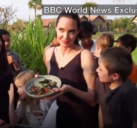 Βίντεο: Η Αντζελίνα Τζολί κάνει πικ-νικ με τα παιδιά της μαγειρεύοντας σκορπιούς και κατσαρίδες