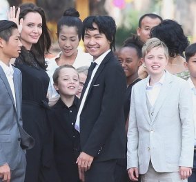 Angelina Jolie: Ιδού οι φώτο από την πρώτη δημόσια εμφάνιση της και με τα 6 παιδιά
