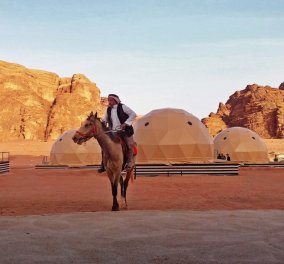 Φώτο:  Στην κόκκινη έρημο της Ιορδανίας σε ξενοδοχείο με bungalows σαν να είστε στον Άρη- Φανταστικό!