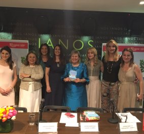 «Οι Ελληνίδες είναι θεές»: Μες την καλή χαρά παρουσιάσαμε το νέο βιβλίο της Κατερίνας Τσεμπερλίδου