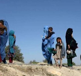 Σοκ στο Αφγανιστάν: Η επιδρομή των Ταλιμπάν άφησε ομαδικούς τάφους με αποκεφαλισμένες σορούς 