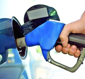 Τρίπολη: Ουρές για τζάμπα βενζίνη - Είχε χαλάσει ο αυτόματος πωλητής σε πρατήριο