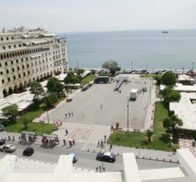 Good news: Η πλατεία Αριστοτέλους μετατρέπεται σήμερα σε απέραντο γήπεδο ποδοσφαίρου 