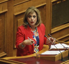 Η Θεοδώρα Μεγαλοοικονόμου στην κοινοβουλευτική ομάδα του ΣΥΡΙΖΑ 