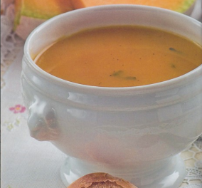 Σούπα με κολοκύθα και κάστανα για τις κρύες μέρες του χειμώνα από την Μαρία Εκμεκτσίογλου