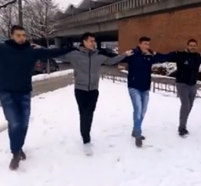 Βίντεο of the day: Υπέροχοι Χανιώτες χορεύουν πεντοζάλι στο χιόνι & "τρελαίνουν" τους Γερμανούς!