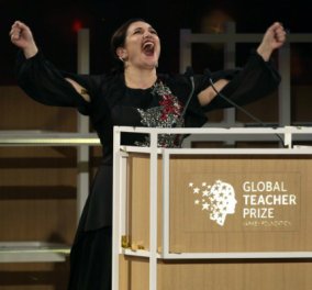 Topwoman η Ελληνοκύπρια Άντρια Ζαφειράκου: Βραβεύτηκε με 1 εκατ. δολάρια ως η καλύτερη δασκάλα στον κόσμο (ΦΩΤΟ - ΒΙΝΤΕΟ)