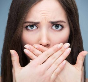 Έχετε κακοσμία του στόματος; Δείτε τι την προκαλεί & πως θα την καταπολεμήσετε