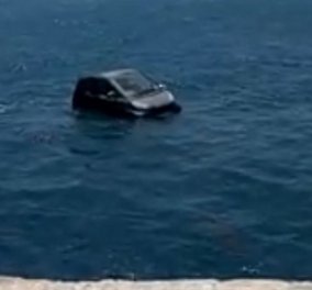 Καταπληκτικό! Αυτοκίνητο Smart πέφτει στο λιμάνι της Μυκόνου κι επιπλέει (VIDEO)