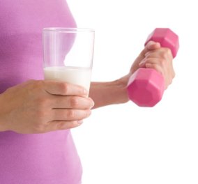 Γιατί το γάλα είναι ιδανικό ρόφημα αποκατάστασης μετά την άσκηση
