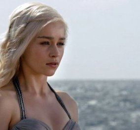  Η πιο σέξι γυναίκα της χρονιάς είναι: Η Emilia Clarke από το Game of Thrones- Ιδού γιατί (ΦΩΤΟ)