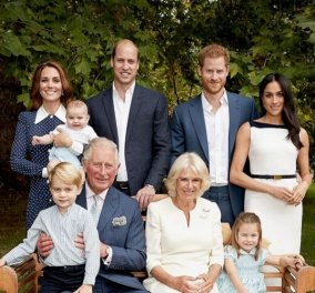 Μια ευτυχισμένη βασιλική οικογένεια: Ο Κάρολος με Μέγκαν και Κέιτ, την απαραίτητη Καμίλα κι οι γιοι χωρίς γραβάτα - Χαριτωμένα τα εγγόνια (Φωτό)
