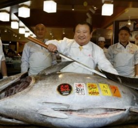 Τόνος πουλήθηκε σε τιμή ρεκόρ: 2,7 εκατ. ευρώ σε ιδιοκτήτη εστιατορίου σούσι στο Τόκιο 