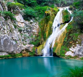 Ταξιδιωτικό quiz: Ποια είναι αυτή η πανέμορφη γαλάζια λίμνη; Βρίσκεται στην Ελλάδα;