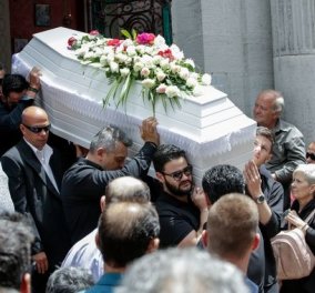 Πάνος Ζάρλας: Ράγισαν καρδιές στο "τελευταίο αντίο" - Συντετριμμένοι φίλοι & συγγενείς στην κηδεία (φώτο-βίντεο)