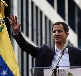 ΥΠΕΞ: Η Ελλάδα αναγνωρίζει τον Γκουαϊδό ως μεταβατικό πρόεδρο της Βενεζουέλας
