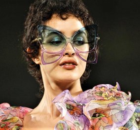 Εκπληκτικά τα νέα γυαλιά ηλίου Marc Jacobs σε σχήμα πεταλούδας: Θα φορεθούν πολύ την Άνοιξη - Καλοκαίρι του 2020 - Φώτο 