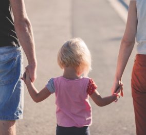 Είναι σωστό οι γονείς να μην παίρνουν διαζύγιο για χάρη των παιδιών;
