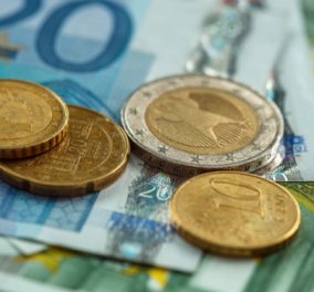 Κορωνοϊός: Ποια είναι η διαδικασία που θα ακολουθήσετε για το επίδομα των 800 ευρώ – Οι δικαιούχοι 
