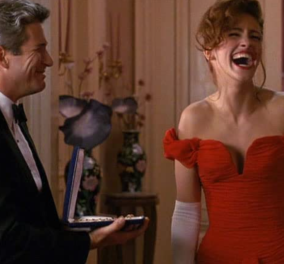 Ποια ήταν η σχεδιάστρια του εμβληματικού κόκκινου maxi φορέματος στο Pretty Woman - Πόσες & ποιες αρνήθηκαν τον ρόλο της 22χρονης Julia Roberts  