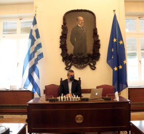Χάλκινο μετάλλιο για τον Χάρη Μαμουλάκη στο τουρνουά - σκάκι των Ευρωπαίων πολιτικών - Ο Έλληνας βουλευτής ξεχώρισε με την απόδοση του (φώτο)