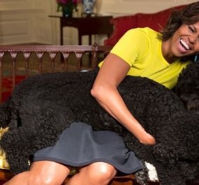 Η Μισέλ Ομπάμα πολύ συγκινημένη αποχαιρετά τον Bo, τον σκύλο της οικογένειας που πέθανε από καρκίνο (φωτό)