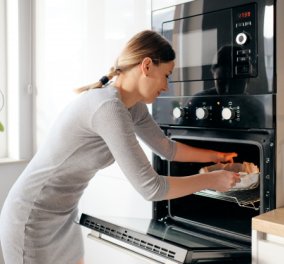 Σπύρος Σούλης: Ο πιο ξεκούραστος τρόπος για να καθαρίζετε τον φούρνο σας