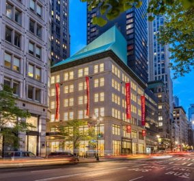 Το Ίδρυμα Σταύρος Νιάρχος "προσγειώνεται" στη Νέα Υόρκη - Ανοιχτή για το κοινό η δανειστική βιβλιοθήκη στην καρδιά της πόλης (φώτο-βίντεο)