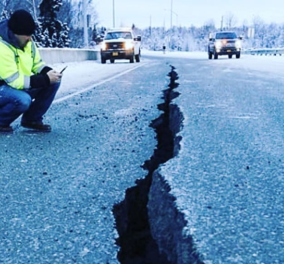 Αλάσκα: Βίντεο από τον σοκαριστικό σεισμό 8,2 βαθμών στα ανοικτά της χερσονήσου - Προειδοποίηση για τσουνάμι