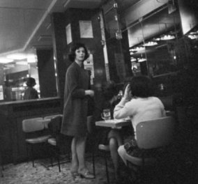  Vintage Pics: Παρίσι 1966 & οι δρόμοι με τα "κόκκινα φανάρια" - Η σκοτεινή πλευρά της πόλης του φωτός σε 40 σπάνια κλικς 