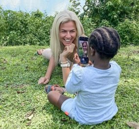 Η Χριστίνα Κοντοβά ποζάρει για την μικρή Ada: Οι γλυκές φωτογραφίες με την κορούλα της στην Ουγκάντα