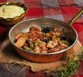 Αργυρώ Μπαρμπαρίγου: Πεντανόστιμη συνταγή για τηγανιά κοτόπουλο - Θα απογειώσει το Χριστουγεννιάτικο τραπέζι σας