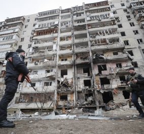 Πόλεμος στην Ουκρανία: Μάχες στο Κίεβο & τα προάστια - «φτιάξτε βόμβες μολότοφ» καλεί το υπουργείο Άμυνας (φωτό & βίντεο)