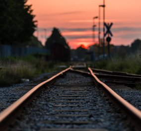 Τραγωδία στο Κιλκίς: 'Ενας νεκρός και δύο τραυματίες από παράσυρση τρένου