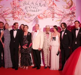 Bal de la Rose: Λαμπεροί οι royals του Μονακό - ο Αλβέρτος με την πριγκίπισσα Καρολίνα & τα παιδιά της… άφαντη η Σαρλίν (φωτό & βίντεο)