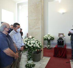 Τελευταίο «αντίο» στον Ηλία Νικολακόπουλο: Ποιοι πήγαν στην κηδεία - Ο συγκινητικός επικήδειος του Τσίπρα (φωτό & βίντεο)