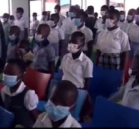 Νίκος Δένδιας: Το συγκινητικό βίντεο με τους μαθητές σχολείου στην Γκάνα - «διδάσκονται την ελληνική γλώσσα»