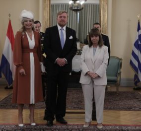 Η πρώτη εμφάνιση της βασίλισσας Μάξιμα στην Αθήνα: Με σιγκούνι, σε μινωικό χρώμα, λευκό καπέλο και βέλο (φωτό & βίντεο)