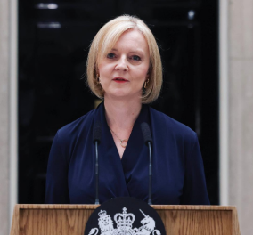 Παραιτήθηκε η Λιζ Τρας: Ραγδαίες οι εξελίξεις στη Βρετανία - Μόλις 45 μέρες στην καρέκλα της πρωθυπουργού