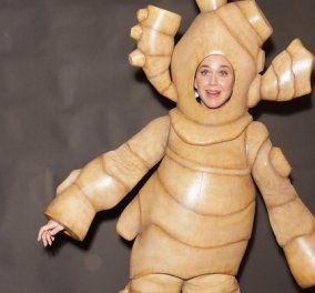 Η Katy Perry μεταμφιέστηκε σε… τζίντζερ: Το νέο τρελό κοστούμι της 38χρονης σταρ - «εικόνα υγείας» (φωτό)