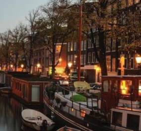Τέλος τα "χαϊλίκια" στο Άμστερνταμ: Απαγορεύεται από τον Μάιο, η κάνναβη στη συνοικία με τα κόκκινα φάναρια