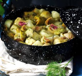 Αργυρώ Μπαρμπαρίγου:  Αγκινάρες λεμονάτες στο φούρνο με πατάτες - Ένα από τα πιο νόστιμα λαδερά φαγητά της ελληνικής κουζίνας
